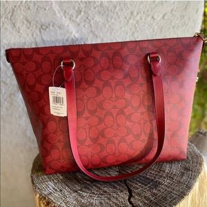 RED..Coach Signature Gallery Tote!